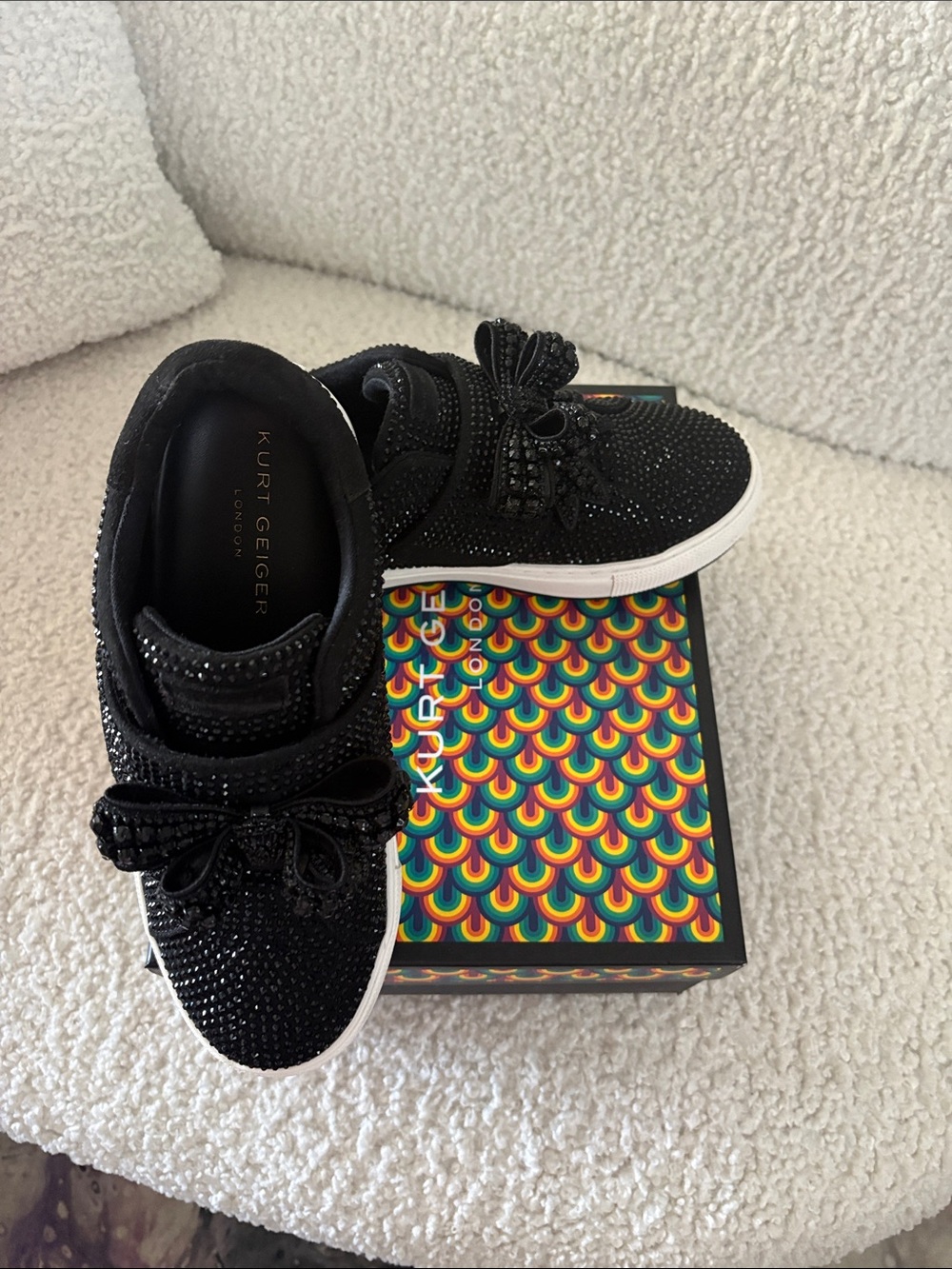 Kurt Geiger Black Rhinestone Bow Slip-On Sneakers Gorgeous!!! Sz8.5 - Picture 3 of 6
